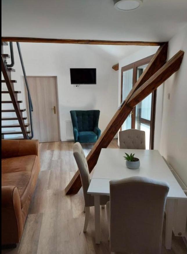 Jokai Apartman Komárno Eksteriør billede