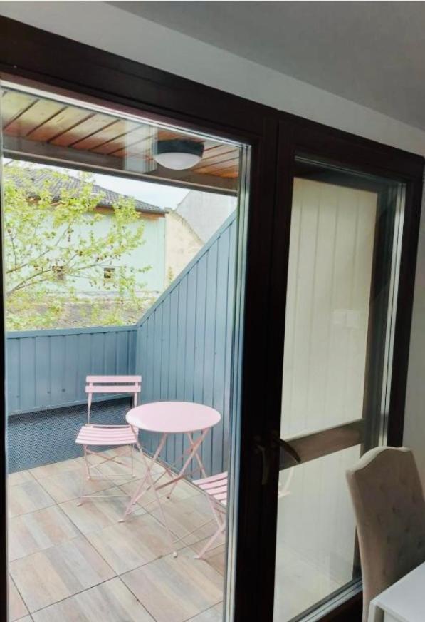 Jokai Apartman Komárno Eksteriør billede