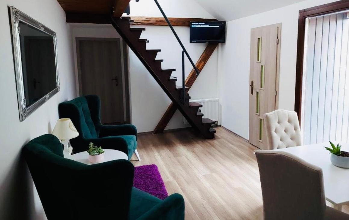 Jokai Apartman Komárno Eksteriør billede